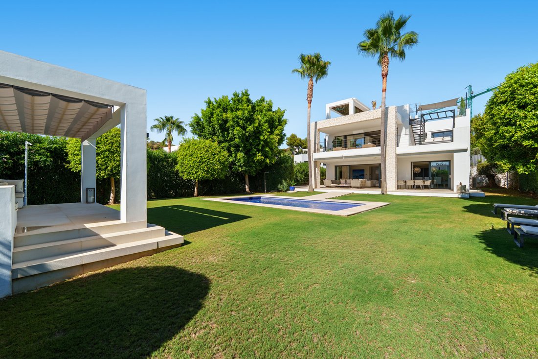 Villa in Nueva Andalucia, Marbella, Spain 3 - 18199745