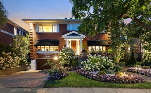 House in Hampstead, Quebec, Canada 1