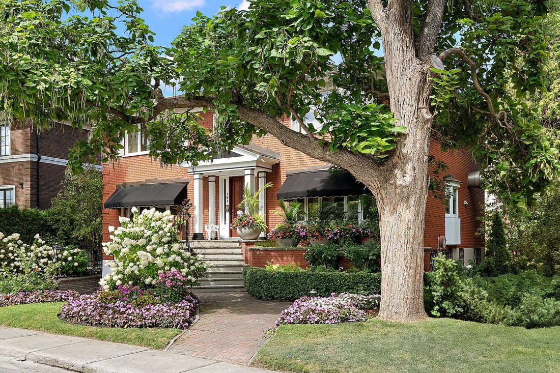 House in Hampstead, Quebec, Canada 2 - 18199541