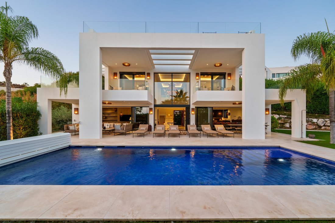 Villa in San Pedro de Alcantara, Andalusia, Spain 1 - 18199703