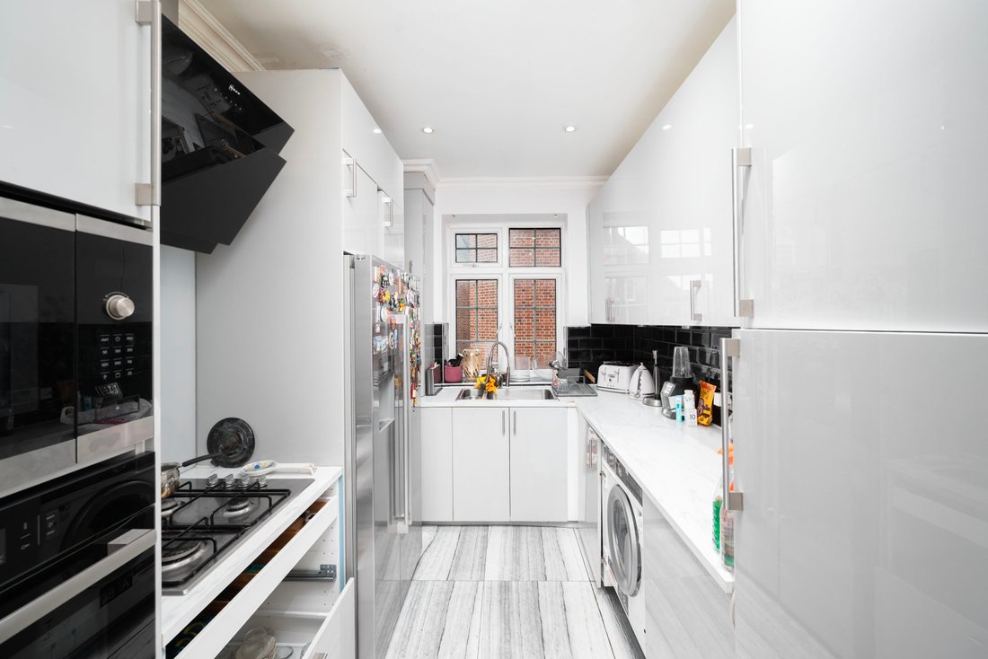 Apartment in Childs Hill, Barnet, England 4 - 18199699