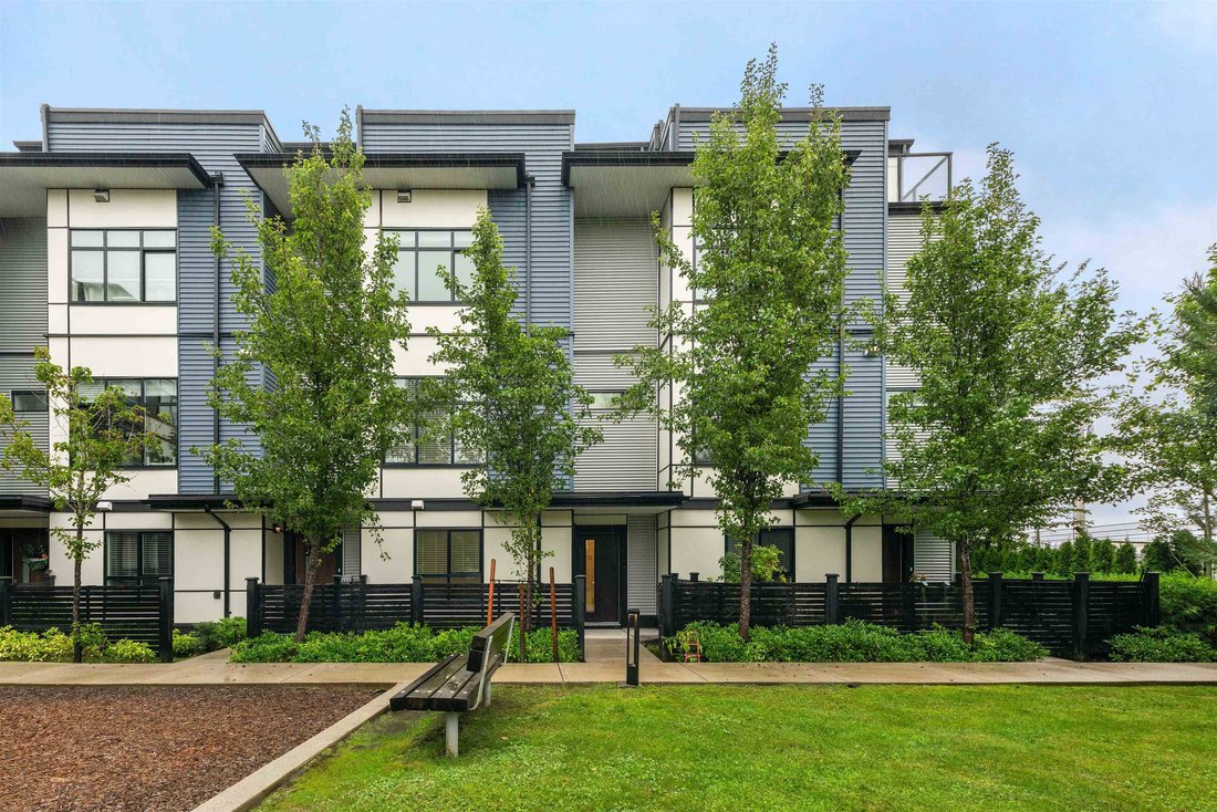 House in Surrey, British Columbia, Canada 1 - 18205601