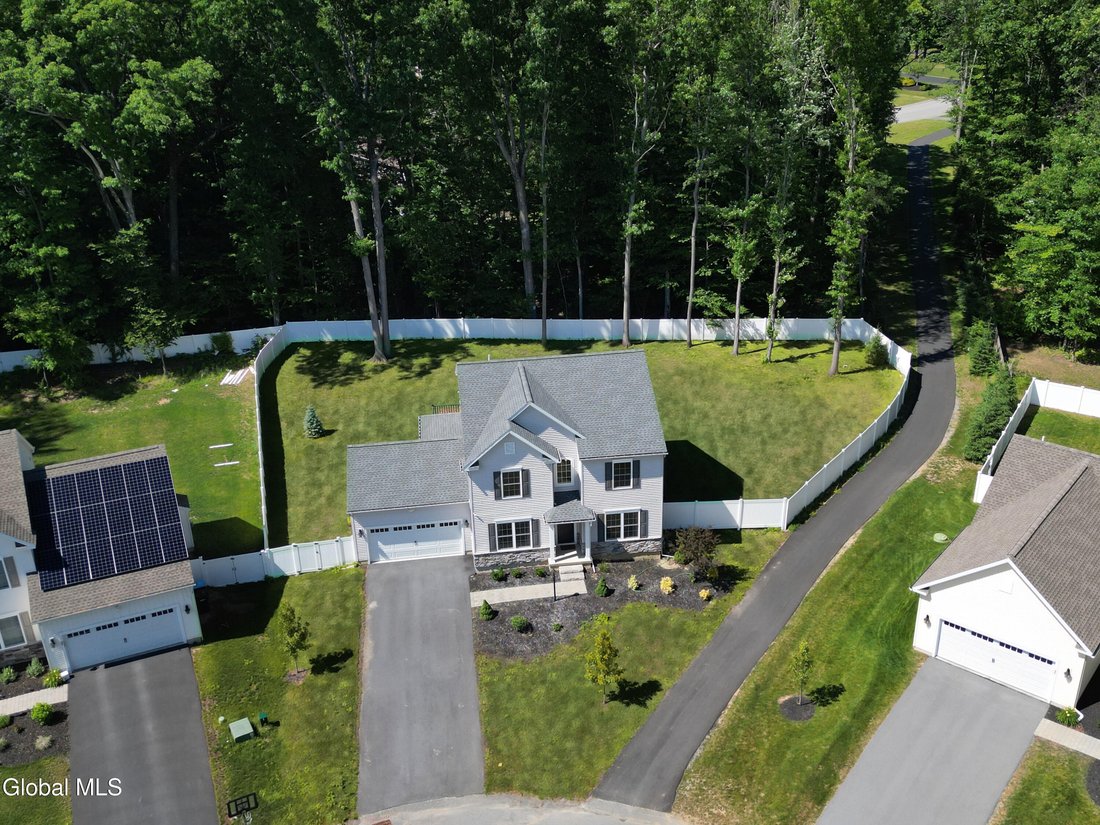 House in Crescent, New York, United States 4 - 18204020