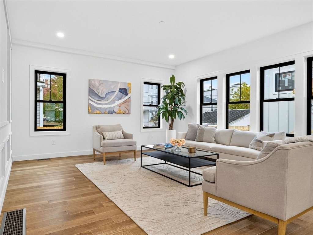Condo in Somerville, Massachusetts, United States 2 - 18204044