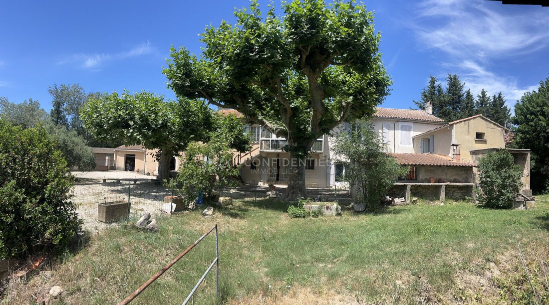 Villa in Eyragues, Provence-Alpes-Côte d'Azur, France 2 - 18205954