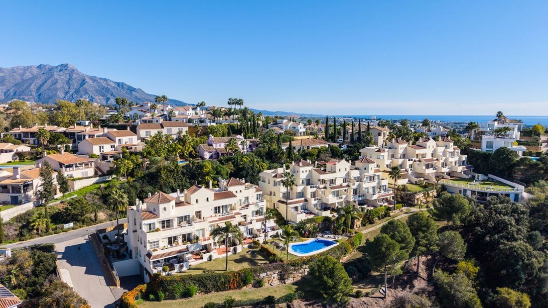 Apartment in Benahavis, Andalusia, Spain 2 - 18201673