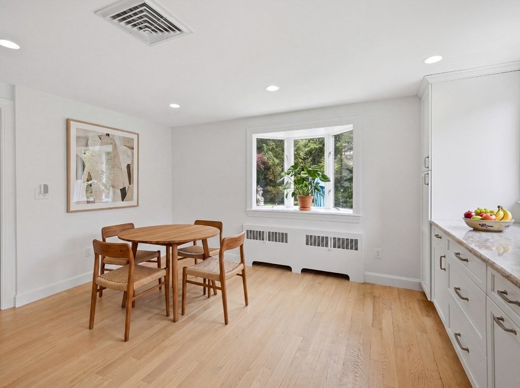 House in Belmont, Massachusetts, United States 5 - 18200131