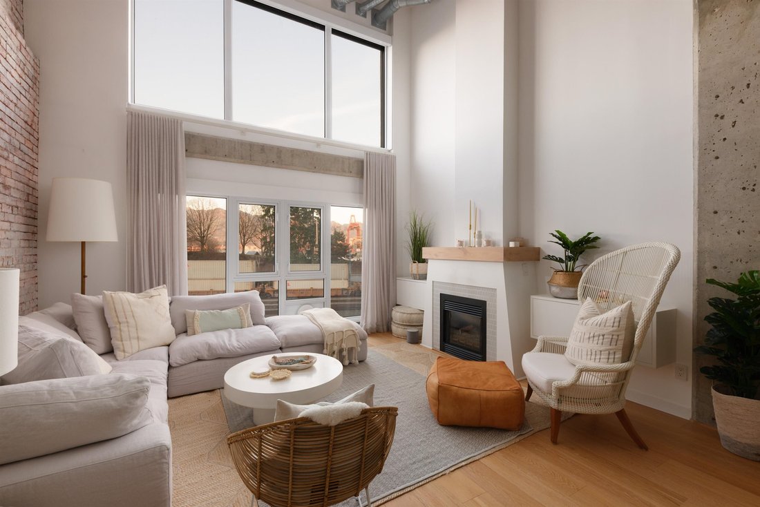 Condo in Vancouver, British Columbia, Canada 1 - 18205545
