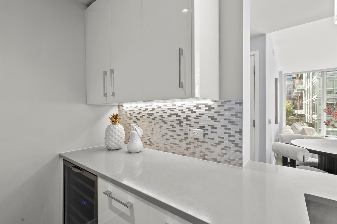 Condo in Weehawken, New Jersey, United States 4 - 18203976