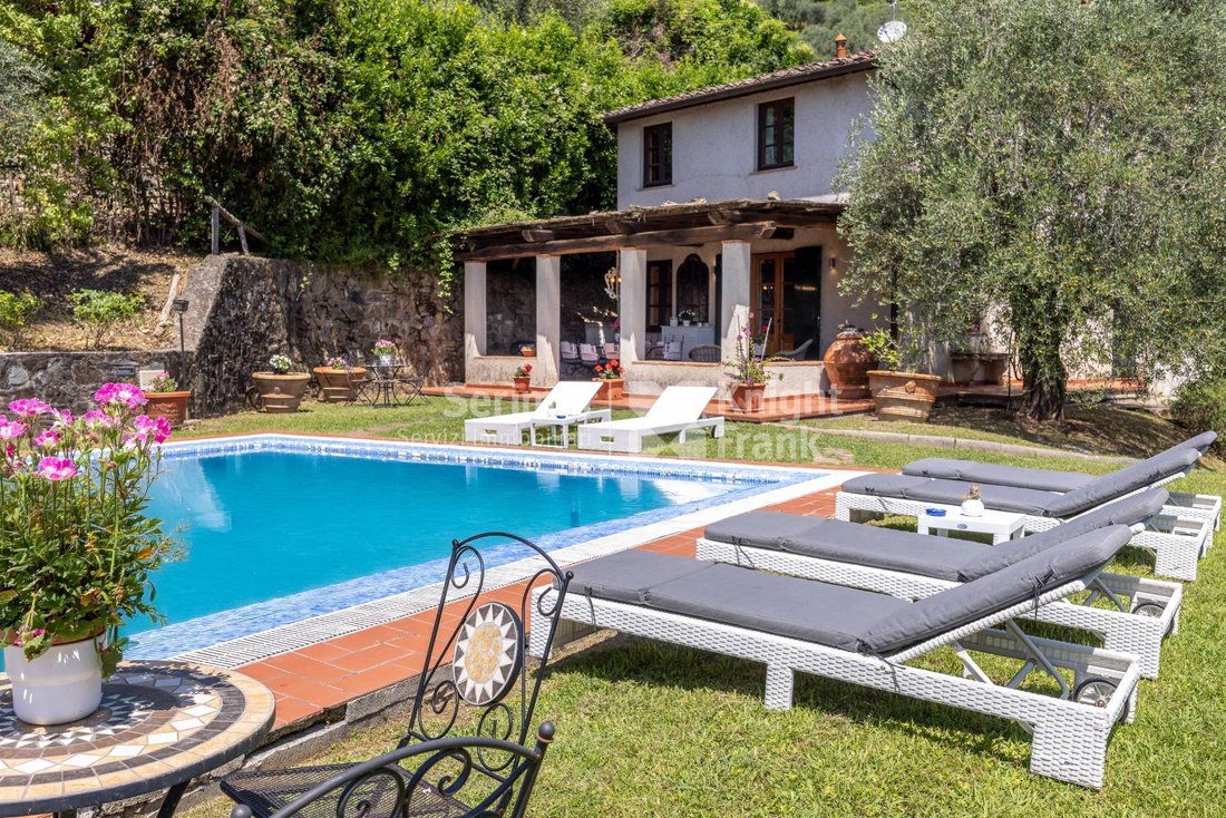 House in Area Monte San Quirico - Sant'Alessio, Lucca, Tuscany 1 - 18206564