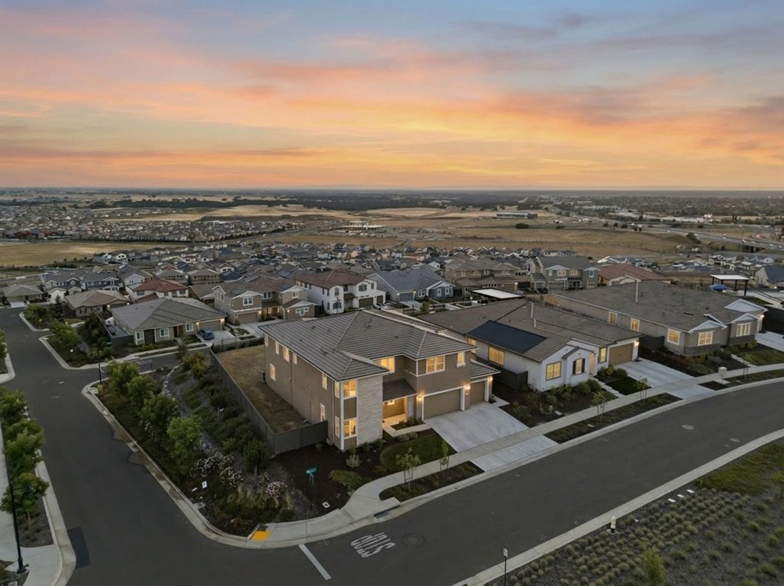 House in Folsom, California, United States 1 - 18206387