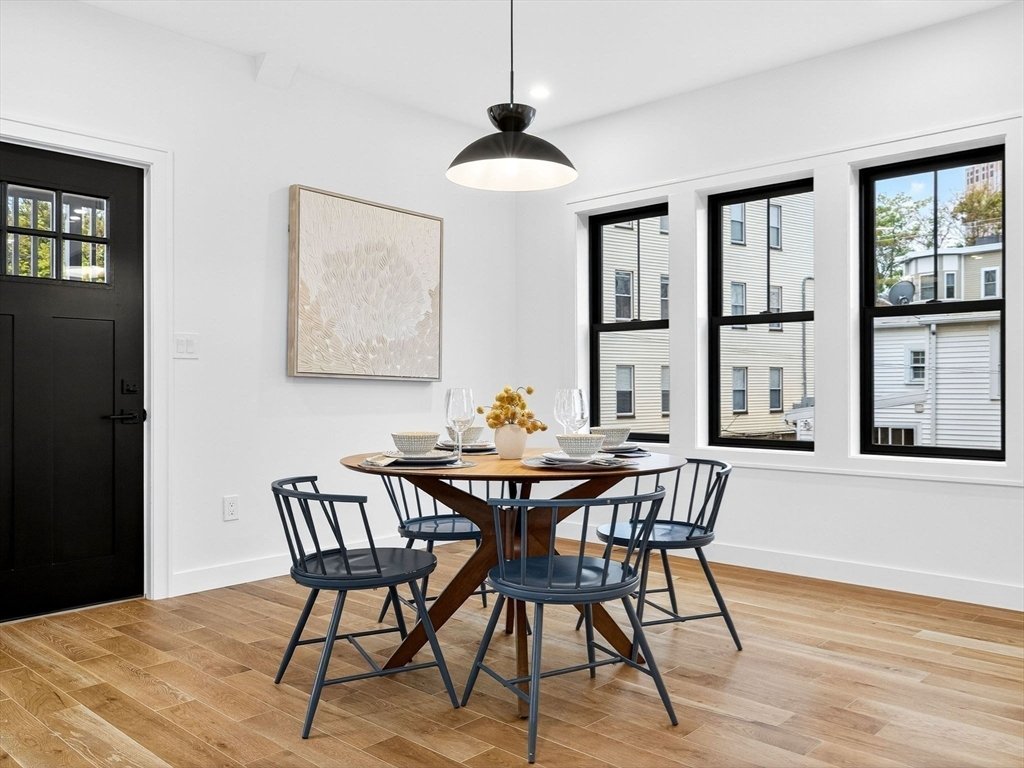 Condo in Somerville, Massachusetts, United States 3 - 18204044