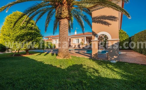 Villa in Ciutadella de Menorca, Balearic Islands, Spain 1