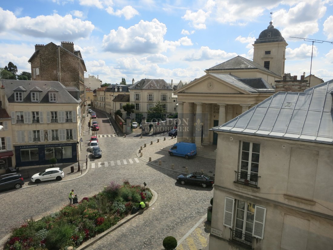 Apartment in Domaine National du Château, Versailles, France 1 - 18200569