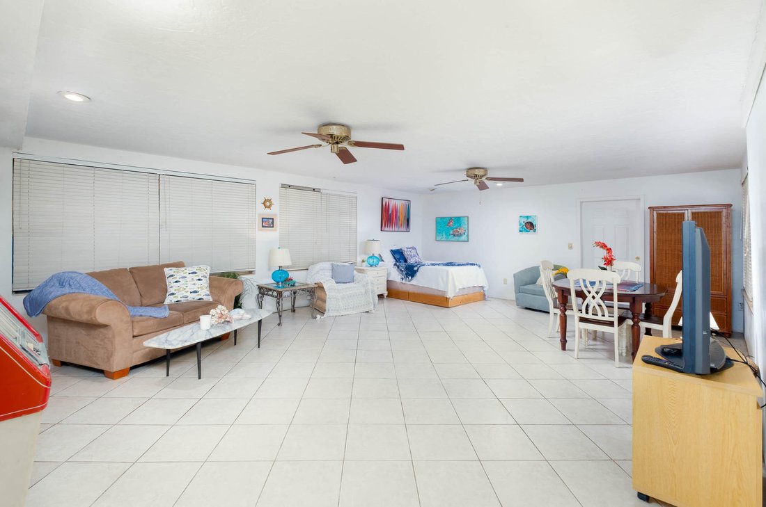 Key Largo, Florida, United States 2 - 18201995