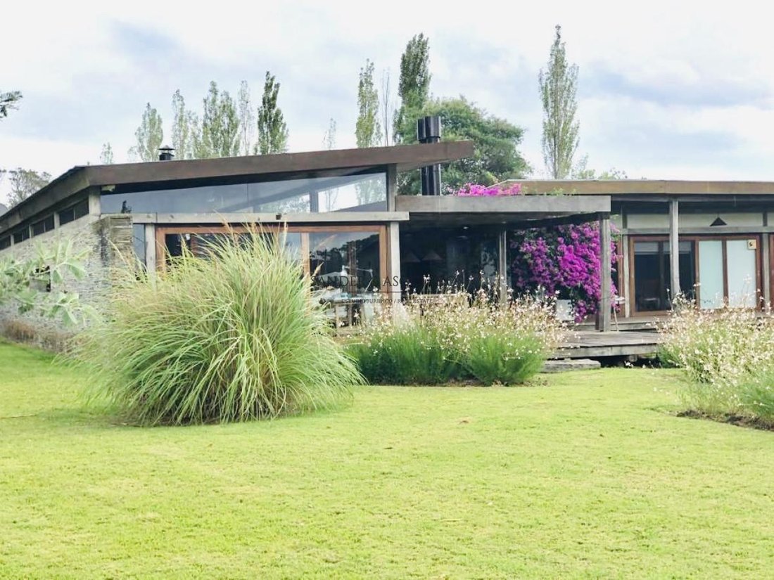 House in San Vicente, Maldonado Department, Uruguay 1 - 18202586