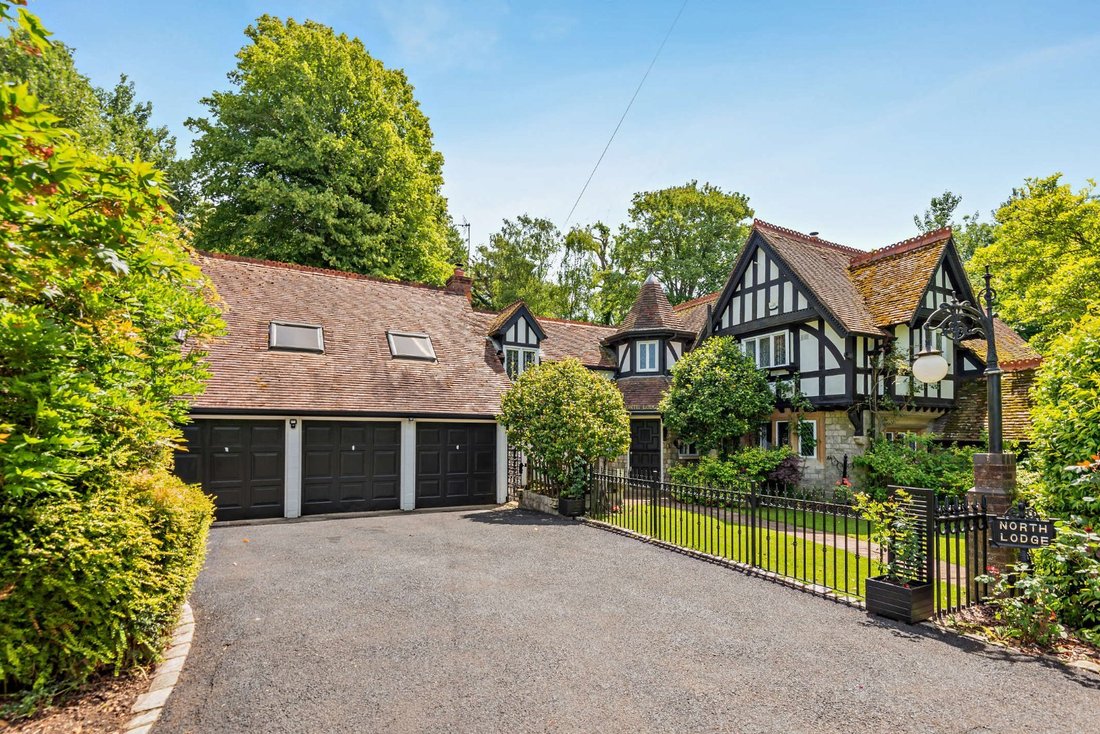 House in Windsor, England 1 - 17435571