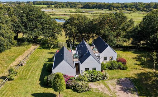 Villa in Le Tour-du-Parc, Brittany, France 1