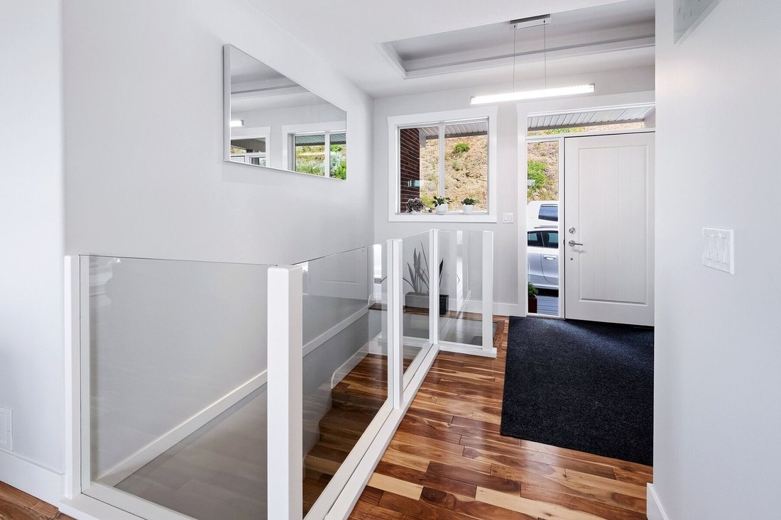 House in Vernon, British Columbia, Canada 4 - 18202552