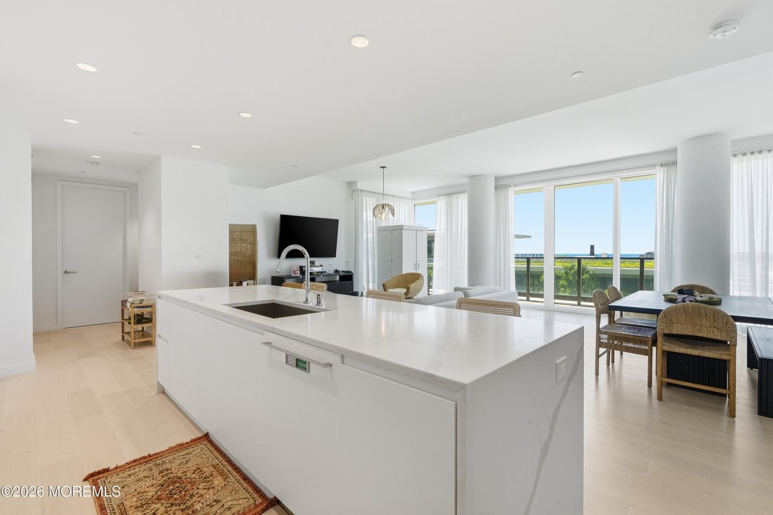 Condo in Asbury Park, New Jersey, United States 1 - 18204872