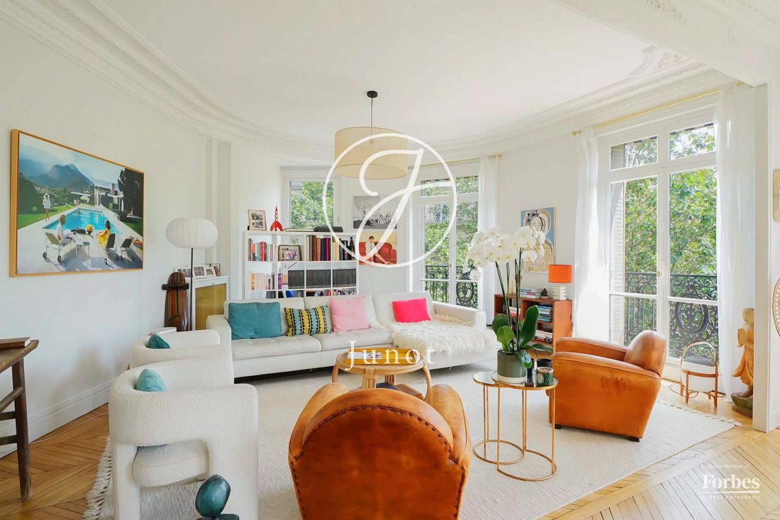 Apartment in Gros Caillou, Paris 7e Arrondissement, Paris 5 - 18201355