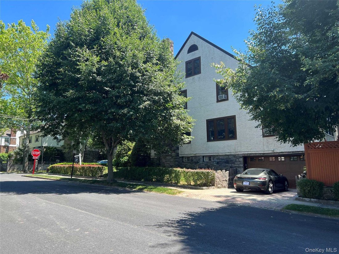 House in Yonkers, New York, United States 3 - 17831467