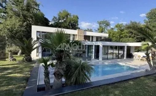 House in Bernus-Kergypt-Keruzen-Campen, Vannes, France 1