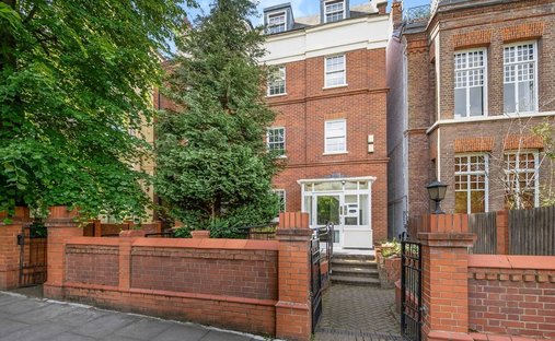 Apartment in South Hampstead, Camden, England 1