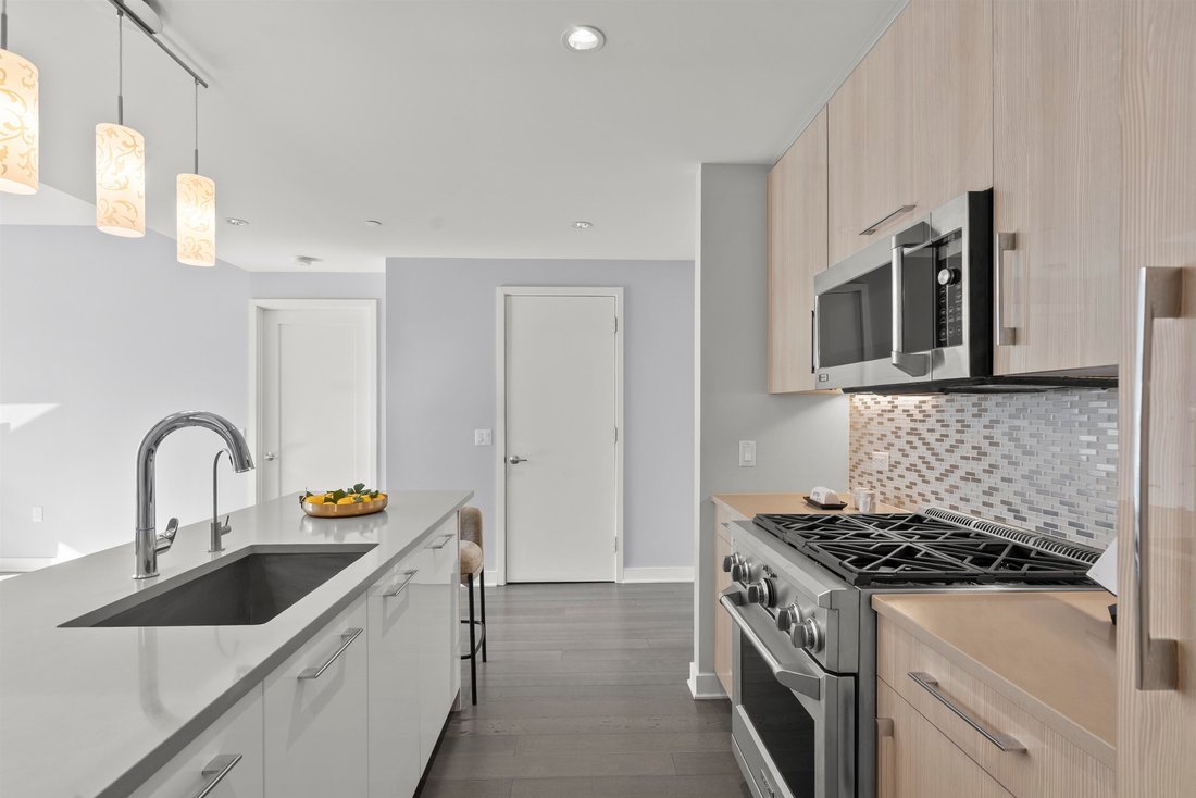 Condo in Weehawken, New Jersey, United States 5 - 18203976