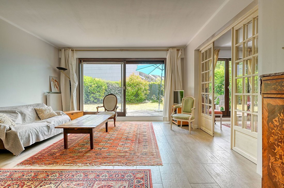 Apartment in Domaine National du Château, Versailles, France 4 - 18200734
