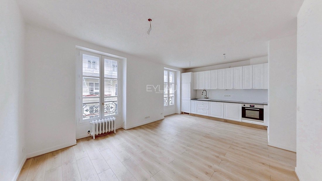 Apartment in Nationale-Deux Moulins, Paris 13e Arrondissement, Paris 1 - 18200755