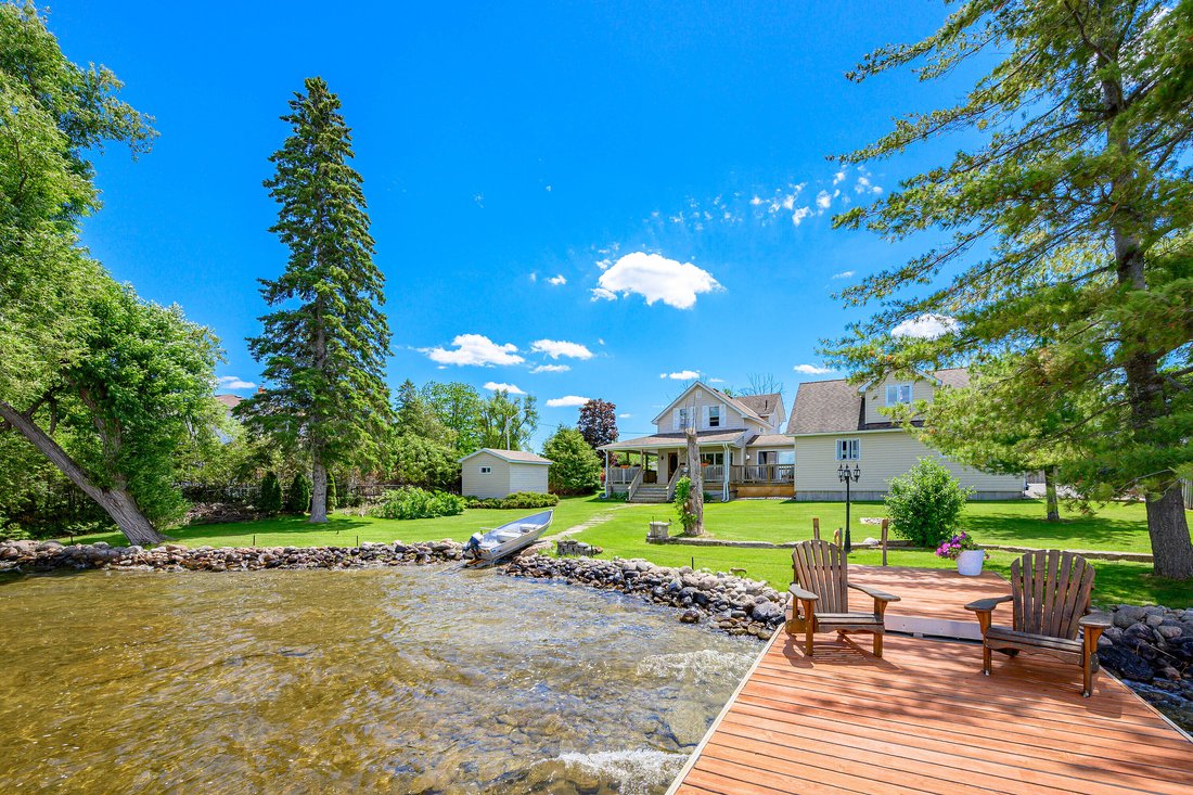 House in Kawartha Lakes, Ontario, Canada 2 - 18202550