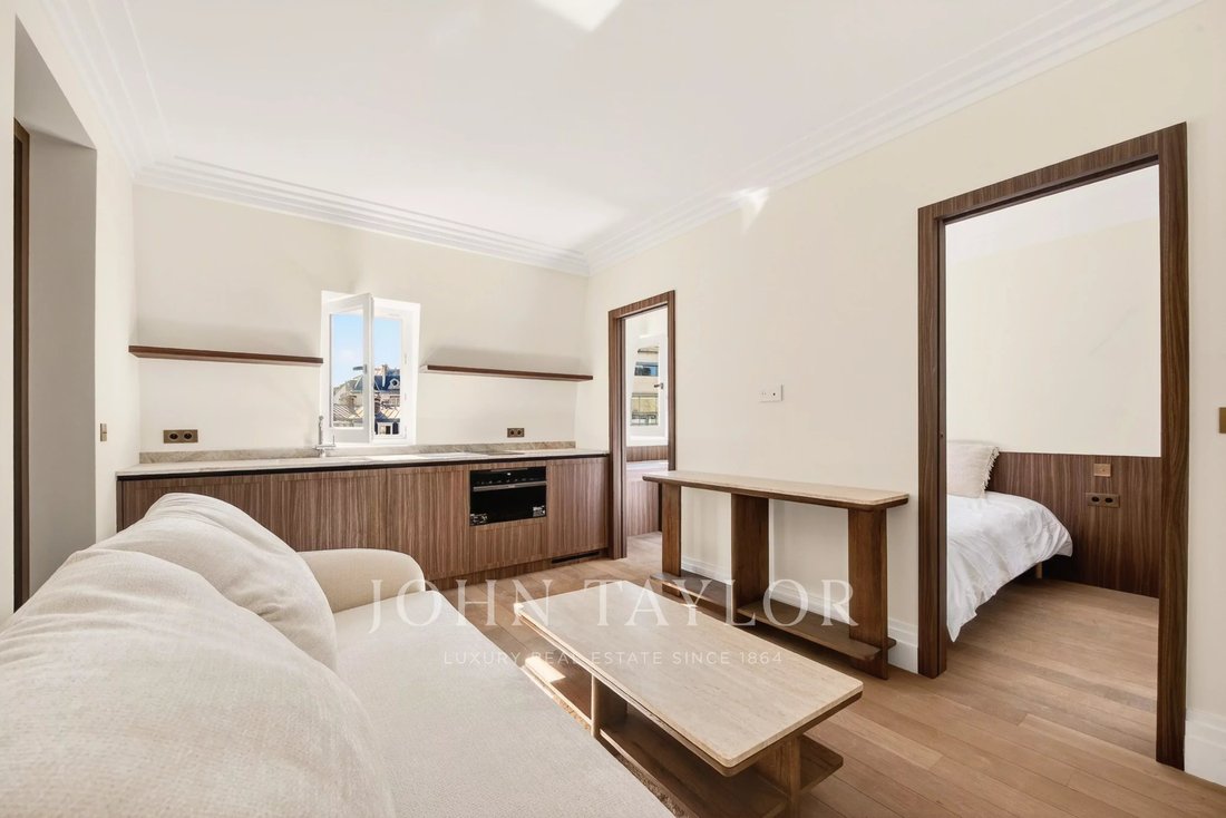 Apartment in Triangle d'Or, Paris 8e Arrondissement, Paris 1 - 18201645