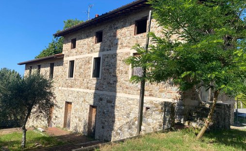 Country House in Massarosa, Tuscany, Italy 1