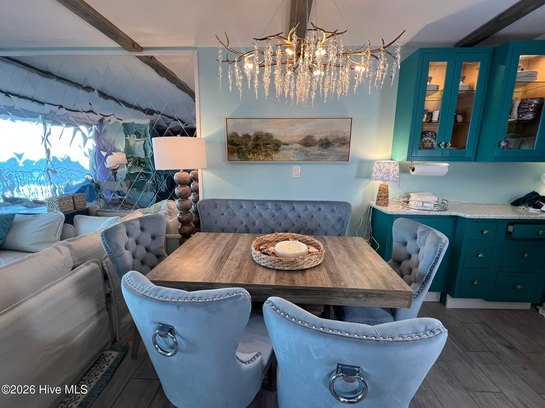 Condo in North Topsail Beach, North Carolina, United States 4 - 18095411