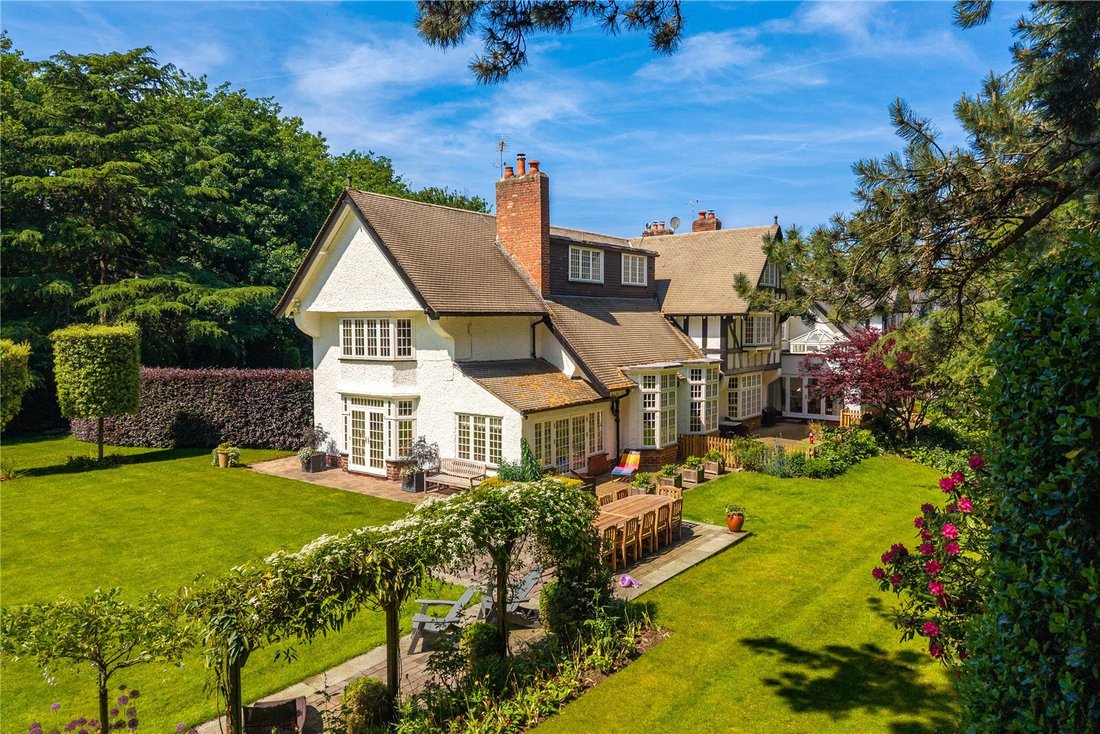 House in Prestbury, England 4 - 18201231
