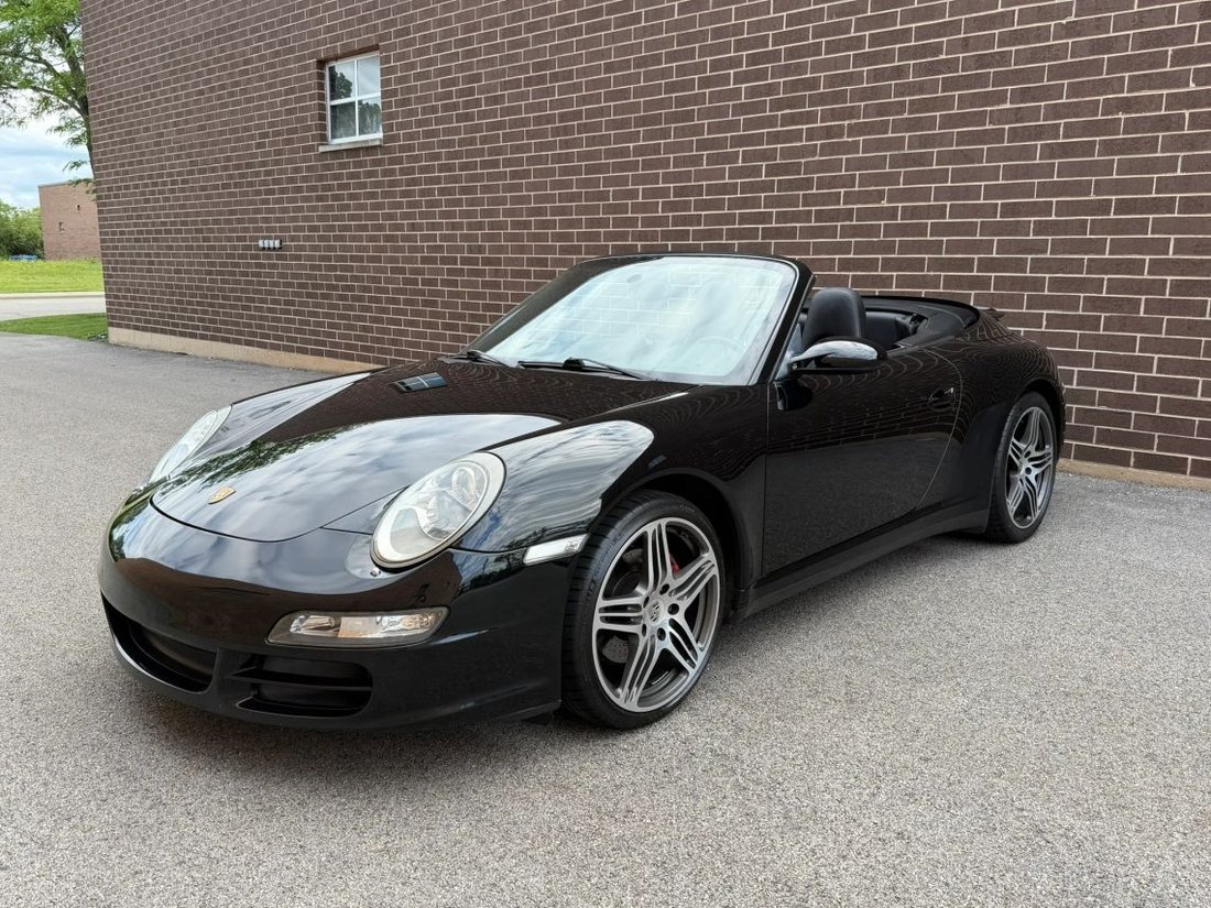 Cabriolet in Roselle, IL, United States 1 - 18206259