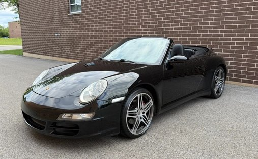 2006 Porsche 911 Carrera 4 Cabriolet 2D in Roselle, IL, United States 1