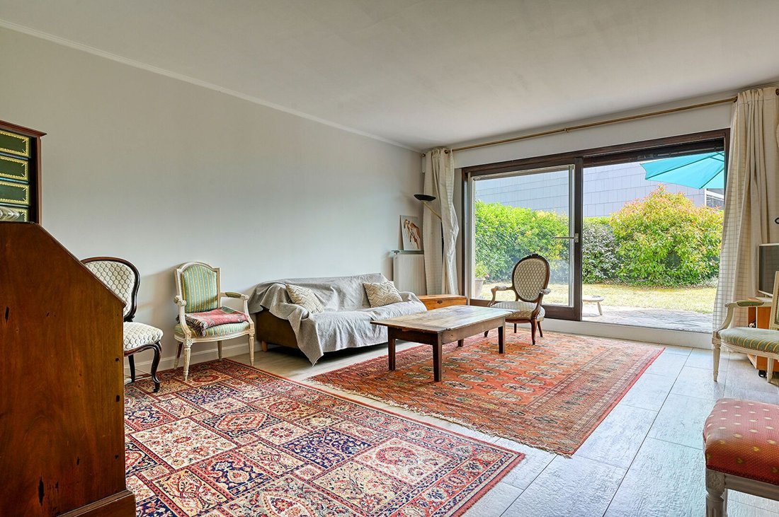Apartment in Domaine National du Château, Versailles, France 3 - 18200734