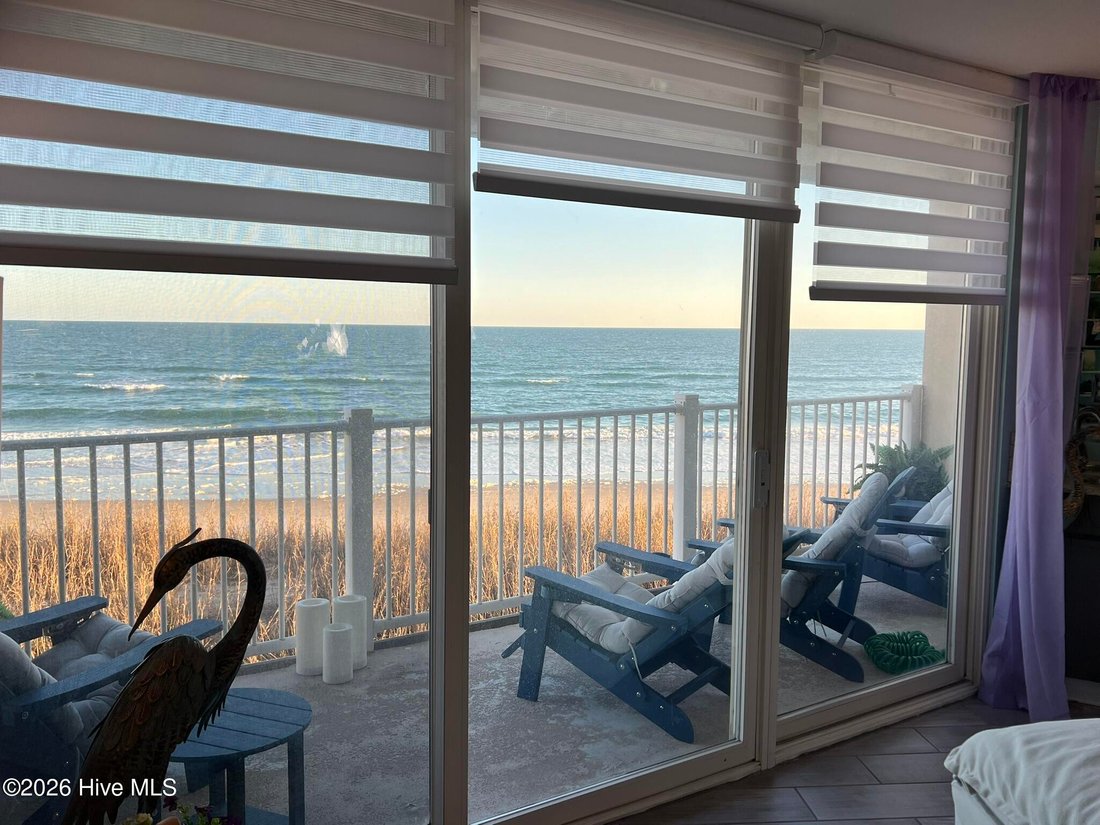Condo in North Topsail Beach, North Carolina, United States 5 - 18095411