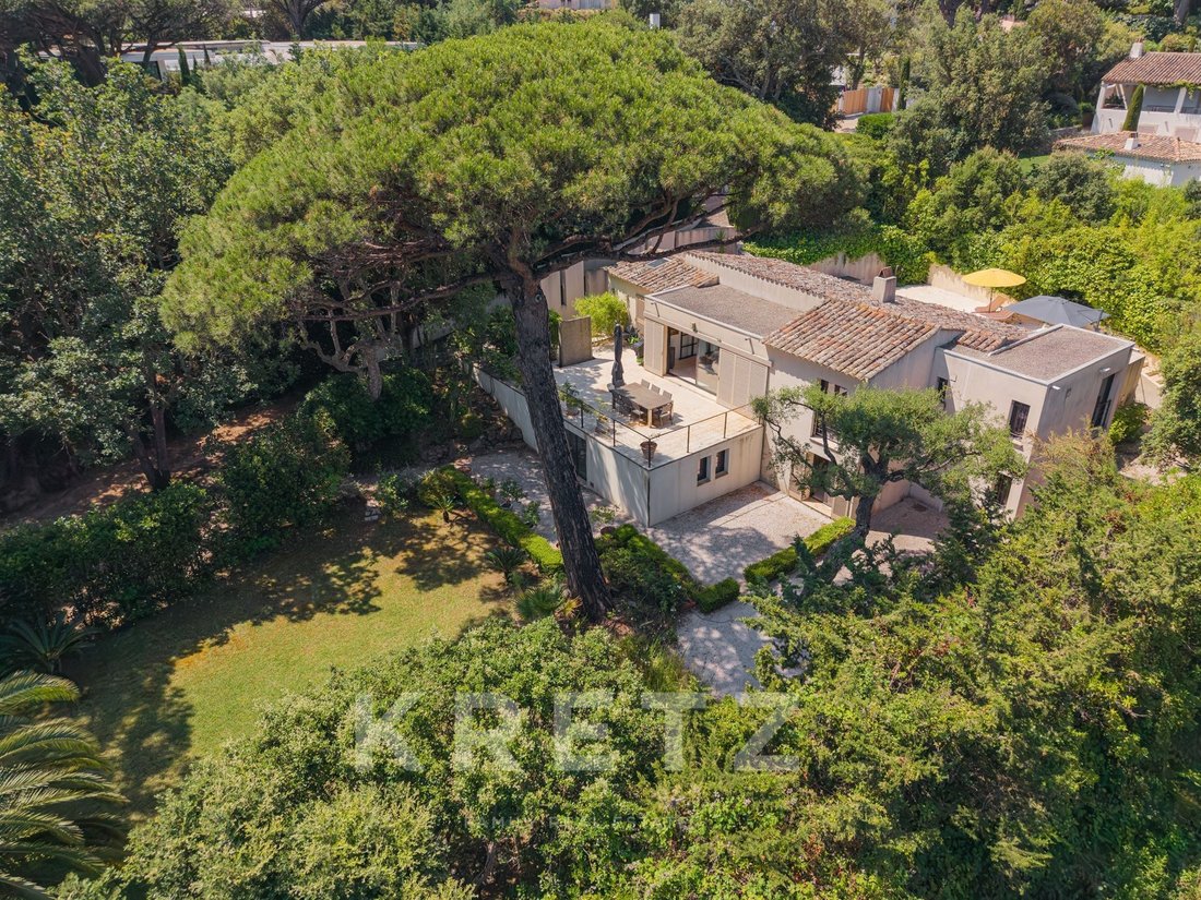 Villa in Ramatuelle, Provence-Alpes-Côte d'Azur, France 2 - 18194265