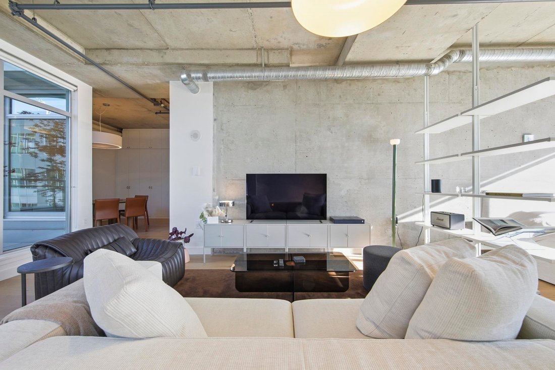 Condo in Vancouver, British Columbia, Canada 1 - 18205550