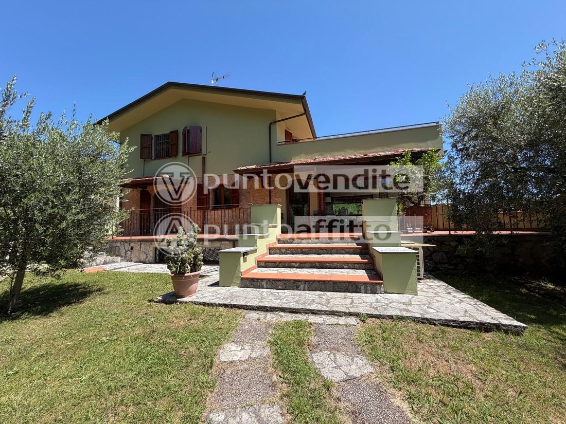 Villa in San Macario In Piano, Lucca, Tuscany 1 - 18203827