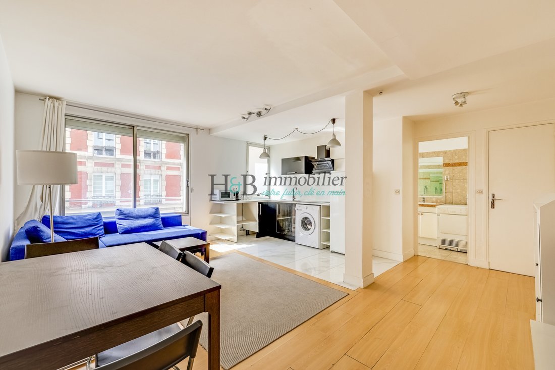 Apartment in Pereire-Malesherbes, Paris 17e Arrondissement, Paris 1 - 18200745