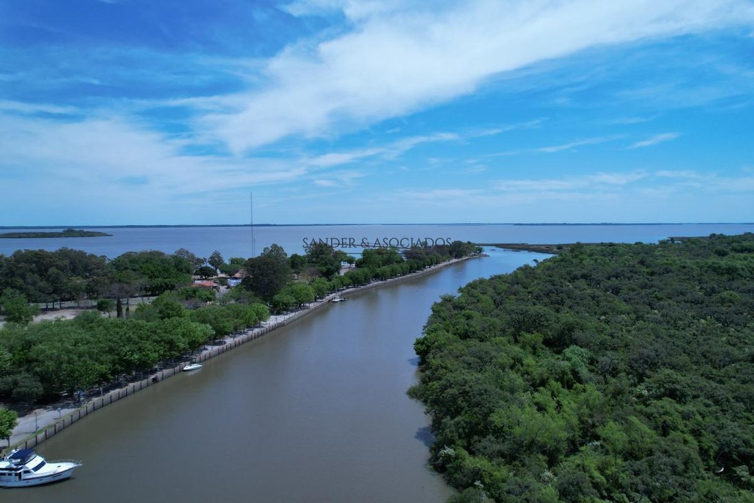 Land in Carmelo, Colonia Department, Uruguay 2 - 18202585