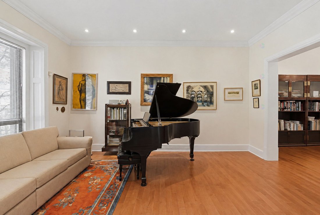 House in Westmount, Quebec, Canada 5 - 18205639