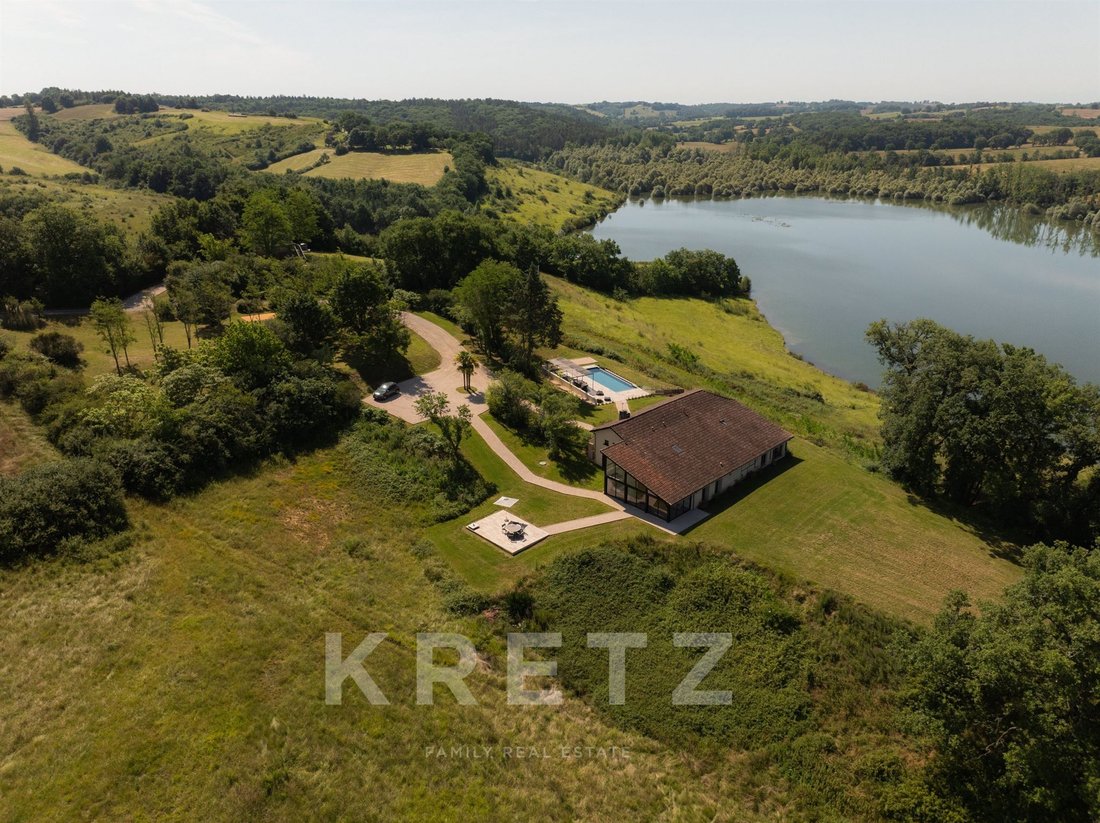 Estate in Lupiac, Occitania, France 2 - 18205696