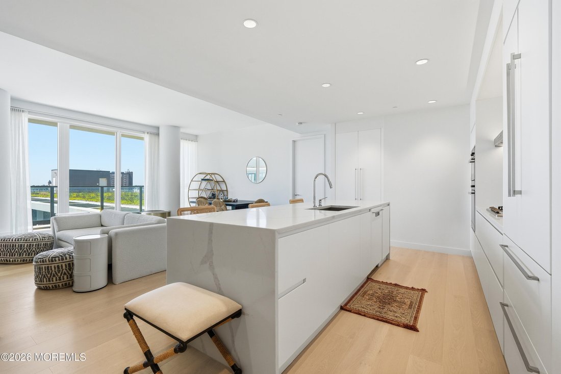 Condo in Asbury Park, New Jersey, United States 5 - 18204872