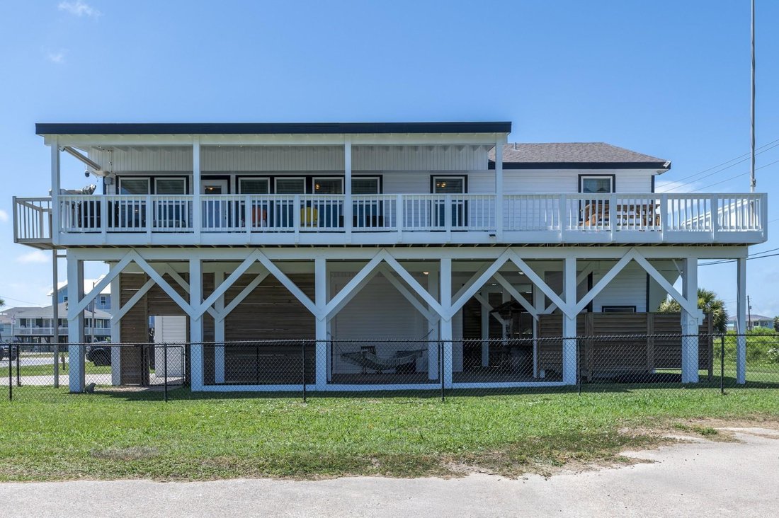 House in Galveston, Texas, United States 2 - 18200397