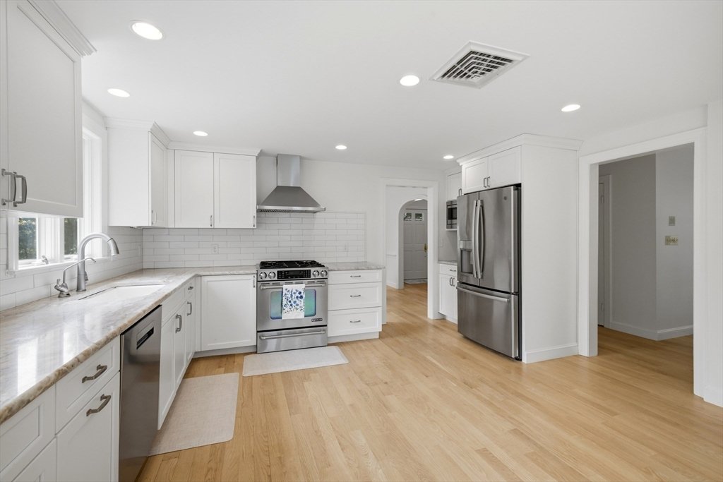 House in Belmont, Massachusetts, United States 3 - 18200131